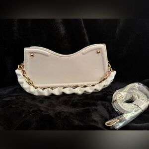 ALDO NWOT white shoulder/hand bag